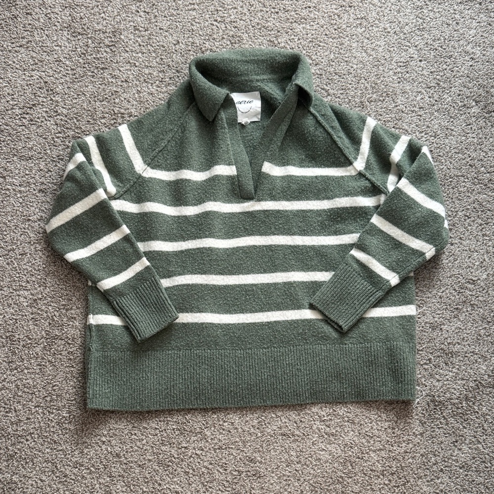 Aerie Olive and Cream V-Neck Sweater